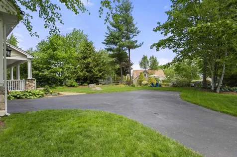 28 Oakleigh Drive Laconia NH 03246