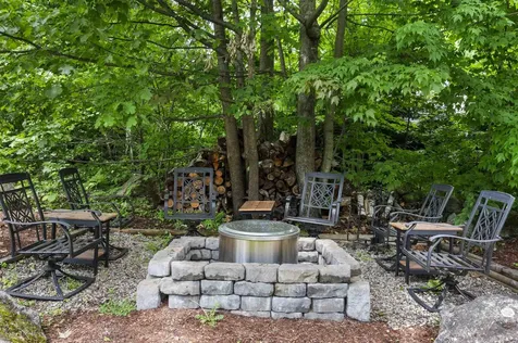 28 Oakleigh Drive Laconia NH 03246