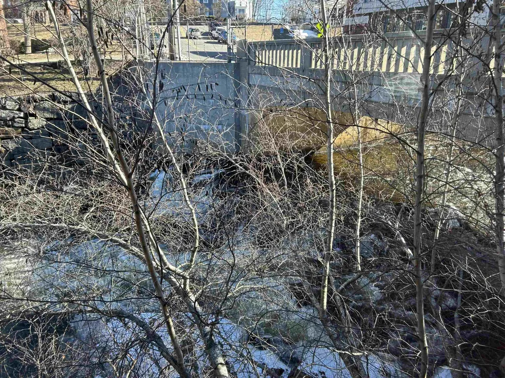 18 String Bridge Exeter NH 03833