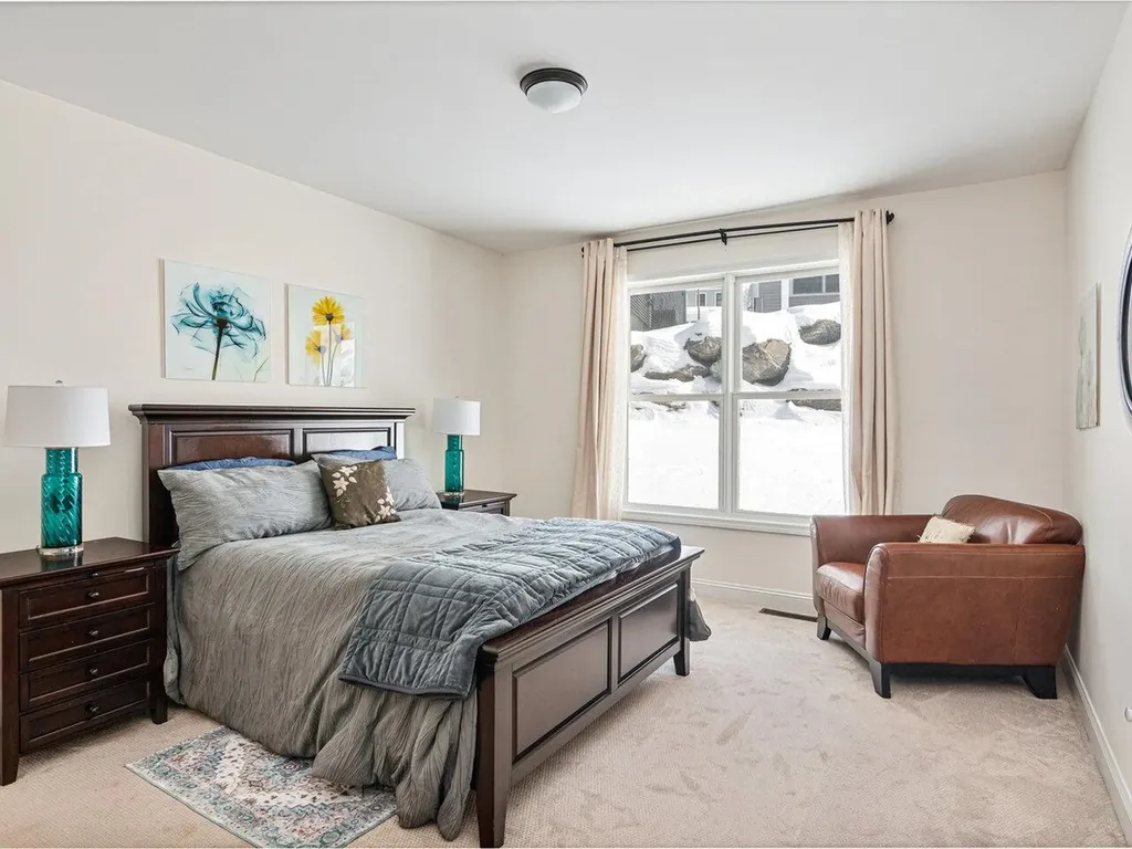 31 Ledge Way South Burlington VT 05403