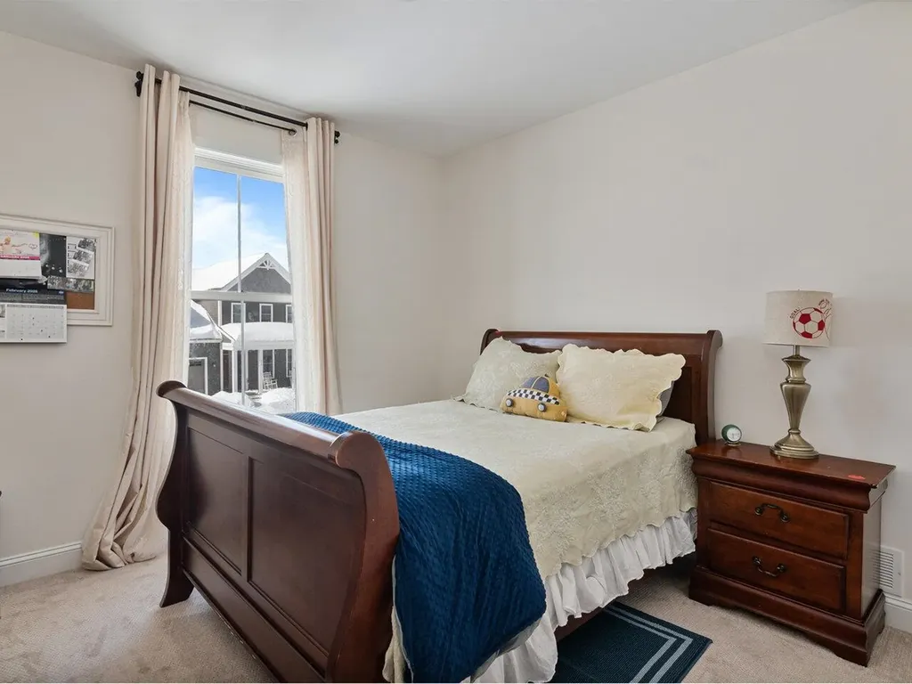31 Ledge Way South Burlington VT 05403
