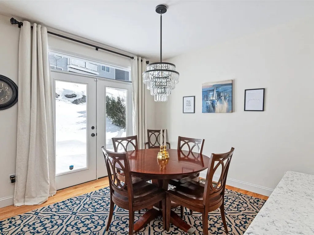 31 Ledge Way South Burlington VT 05403