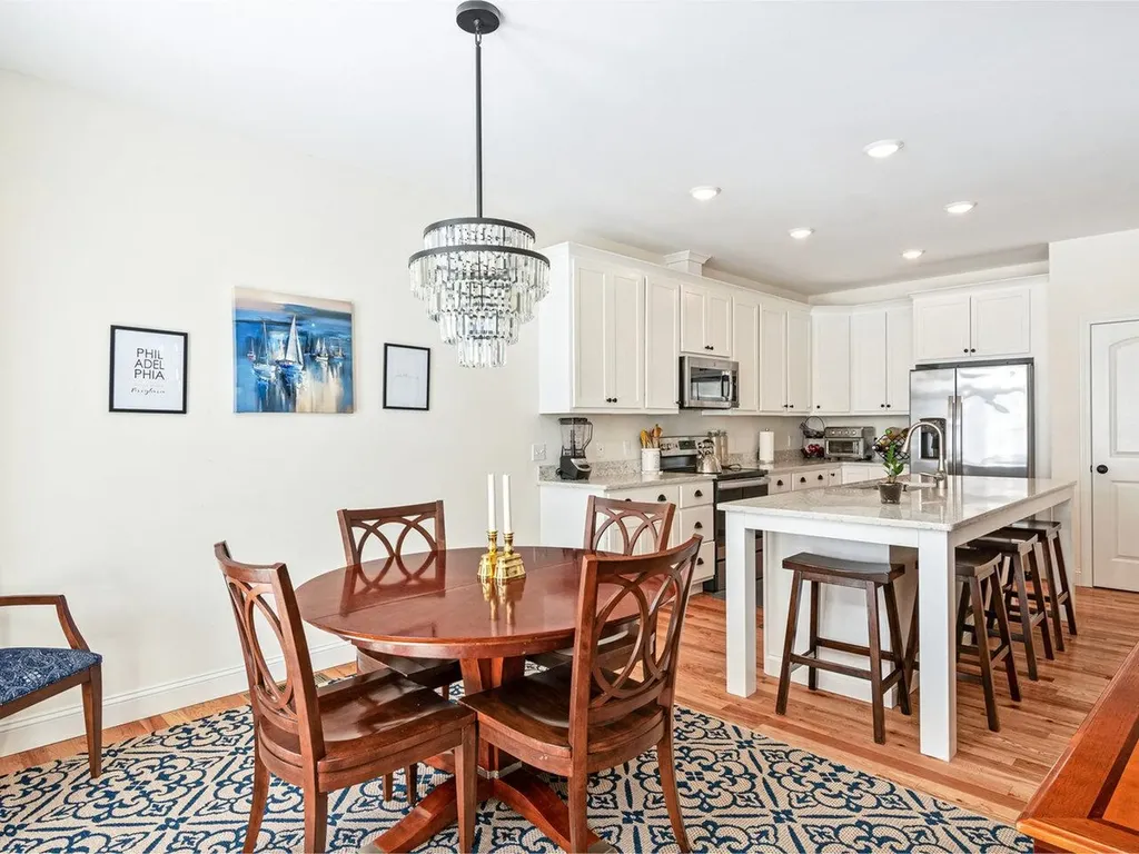 31 Ledge Way South Burlington VT 05403