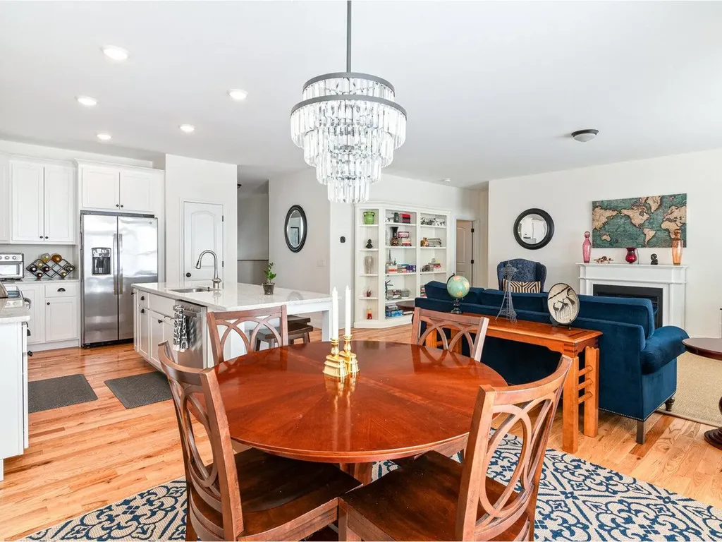 31 Ledge Way South Burlington VT 05403