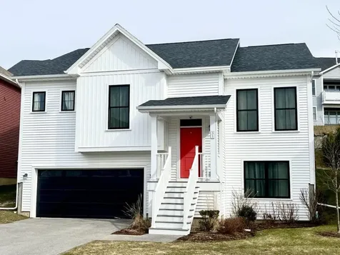 31 Ledge Way South Burlington VT 05403