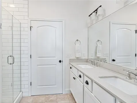 31 Ledge Way South Burlington VT 05403