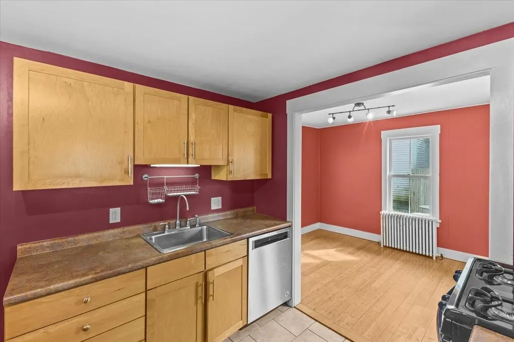 35 Crombie Street Burlington VT 05401
