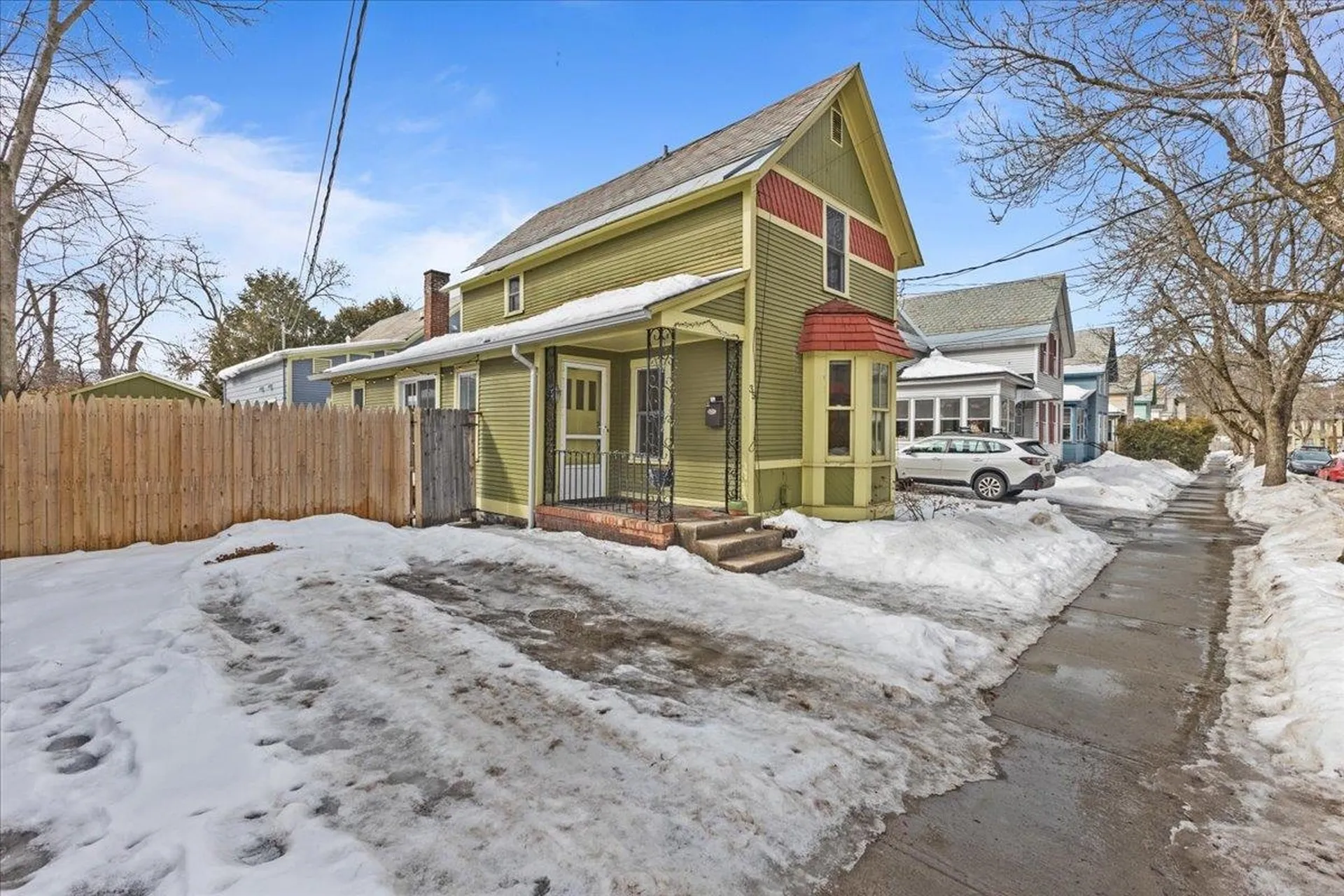 Burlington VT, 35 Crombie Street, Unit 1