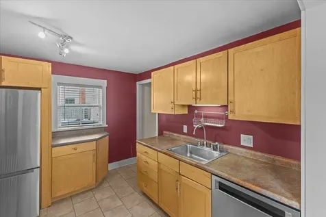 35 Crombie Street Burlington VT 05401