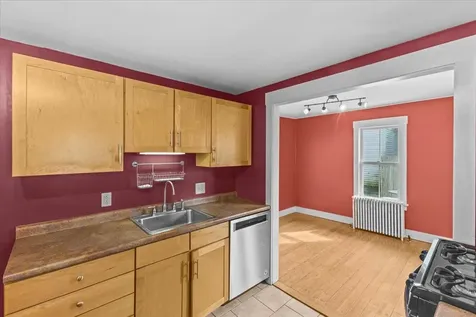 35 Crombie Street Burlington VT 05401