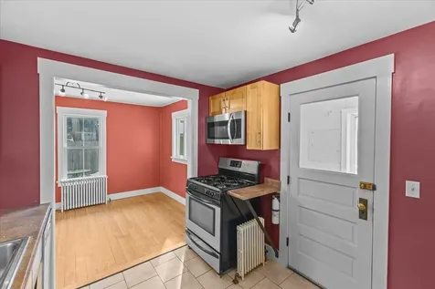 35 Crombie Street Burlington VT 05401