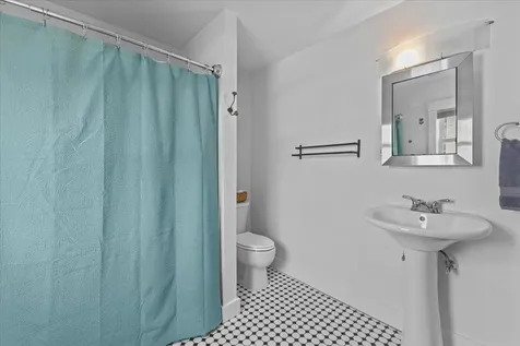 35 Crombie Street Burlington VT 05401