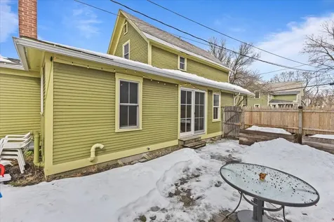 35 Crombie Street Burlington VT 05401