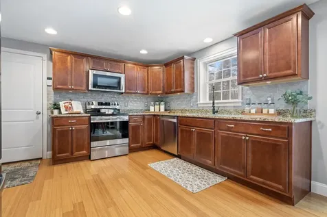 7 Yorkshire Lane Concord NH 03301