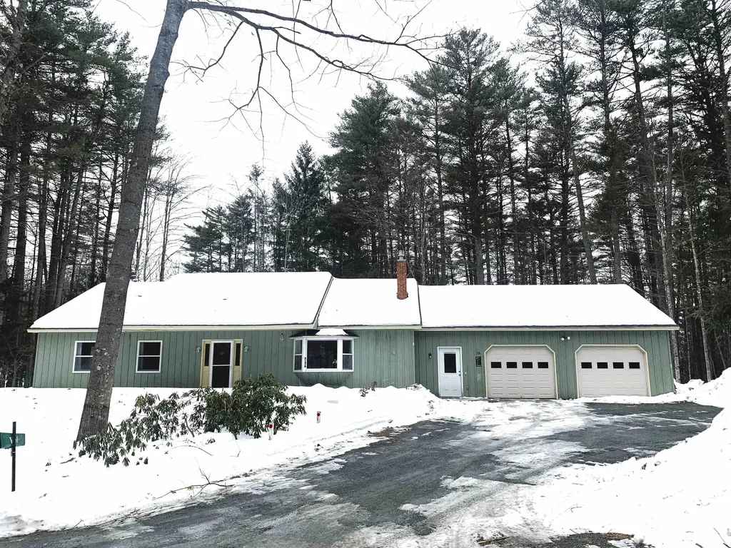 18 Jarvis Way Hartford VT 05059