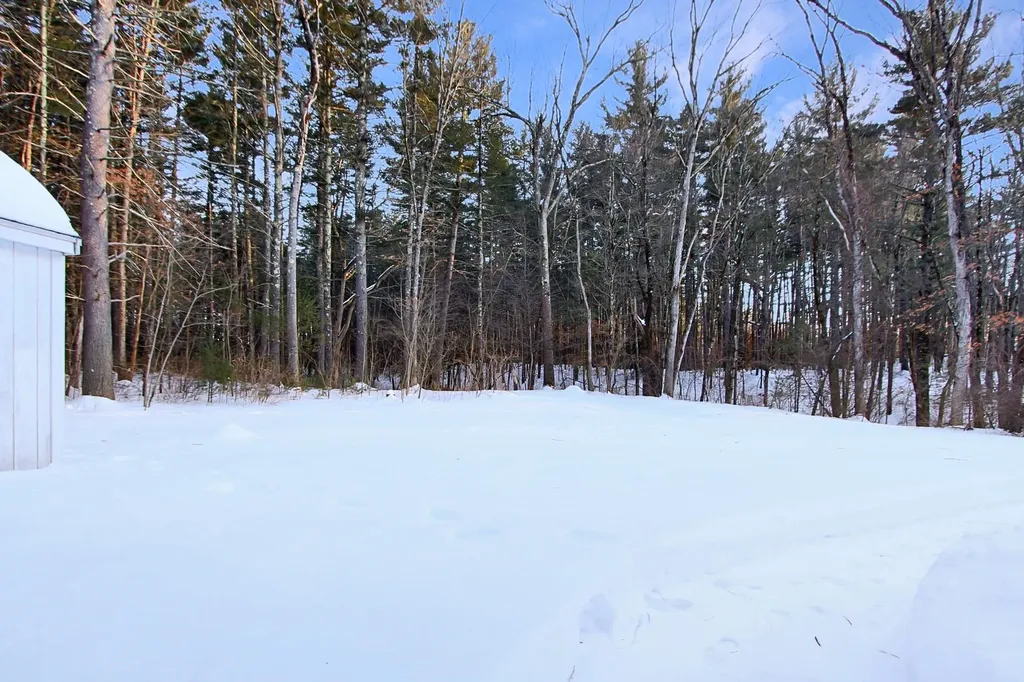 37 Saint Laurent Drive Hudson NH 03051