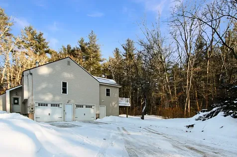 37 Saint Laurent Drive Hudson NH 03051