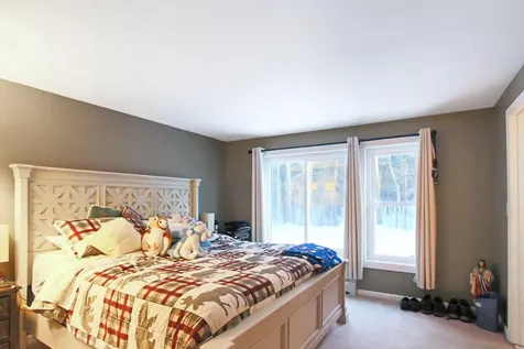 37 Saint Laurent Drive Hudson NH 03051