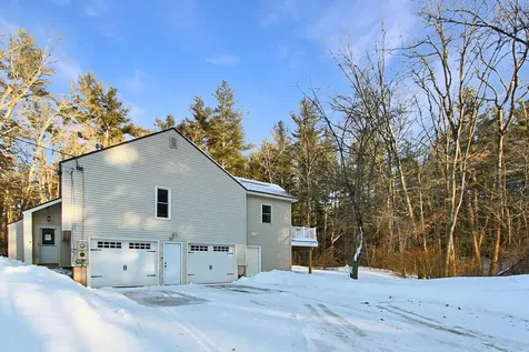 37 Saint Laurent Drive Hudson NH 03051