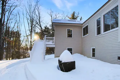 37 Saint Laurent Drive Hudson NH 03051