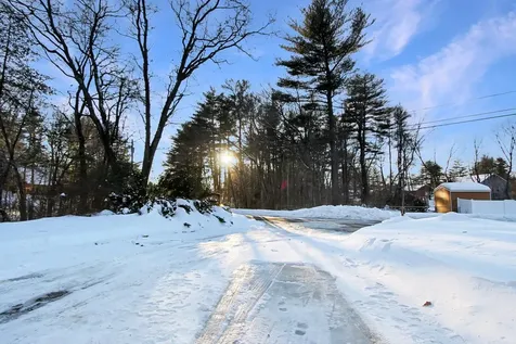 37 Saint Laurent Drive Hudson NH 03051