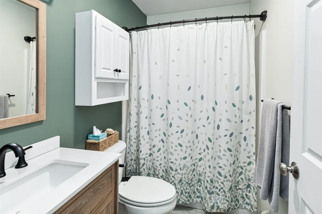 847 Nottingham Drive Georgia VT 05468