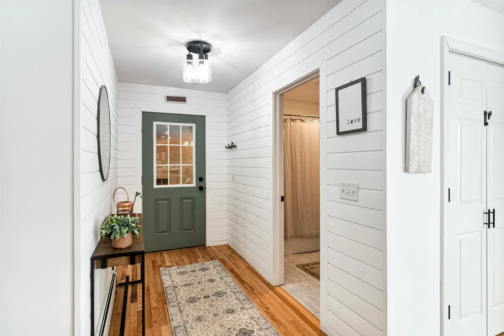 847 Nottingham Drive Georgia VT 05468