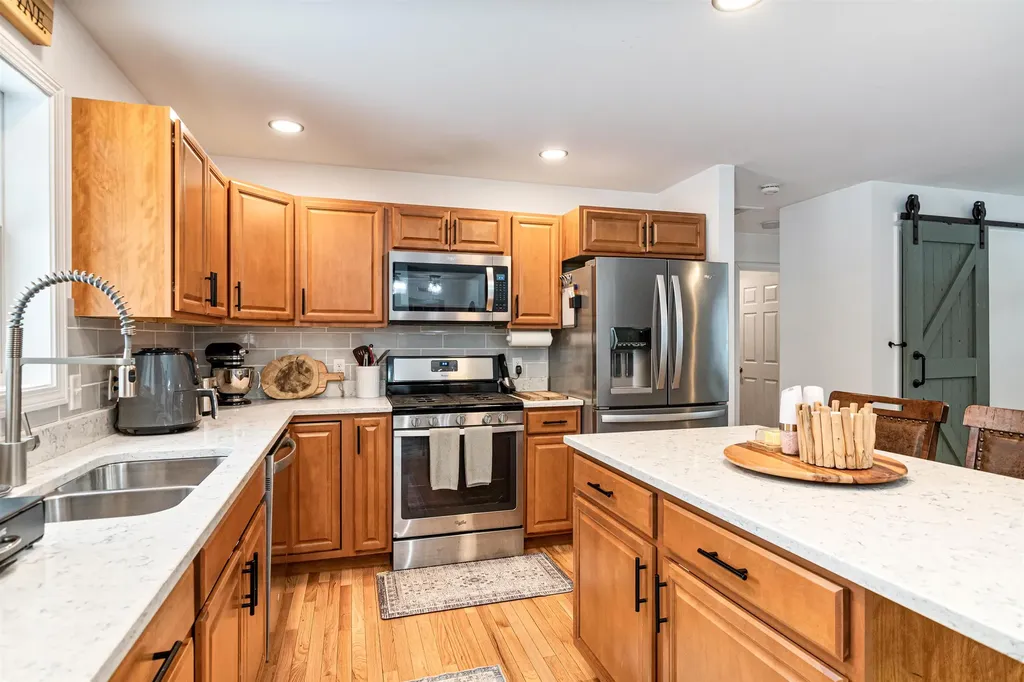 847 Nottingham Drive Georgia VT 05468