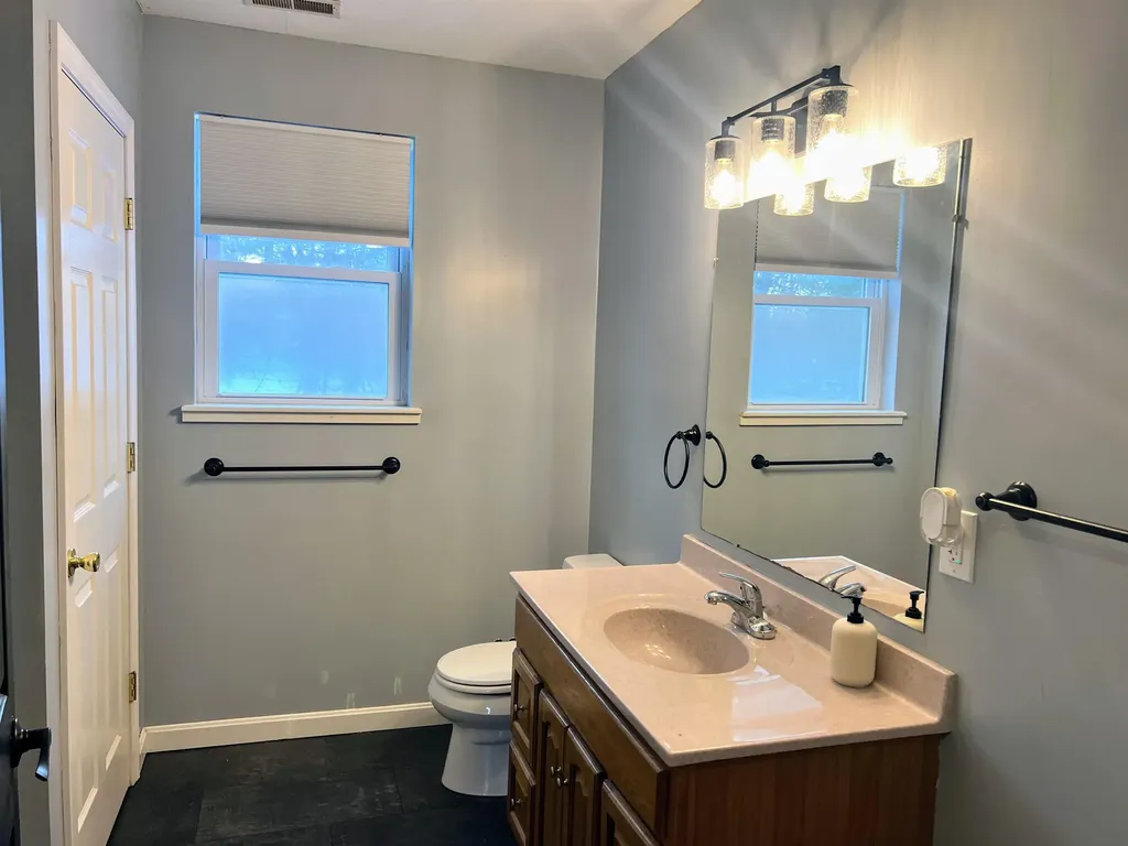 99 King Street Nashua NH 03060