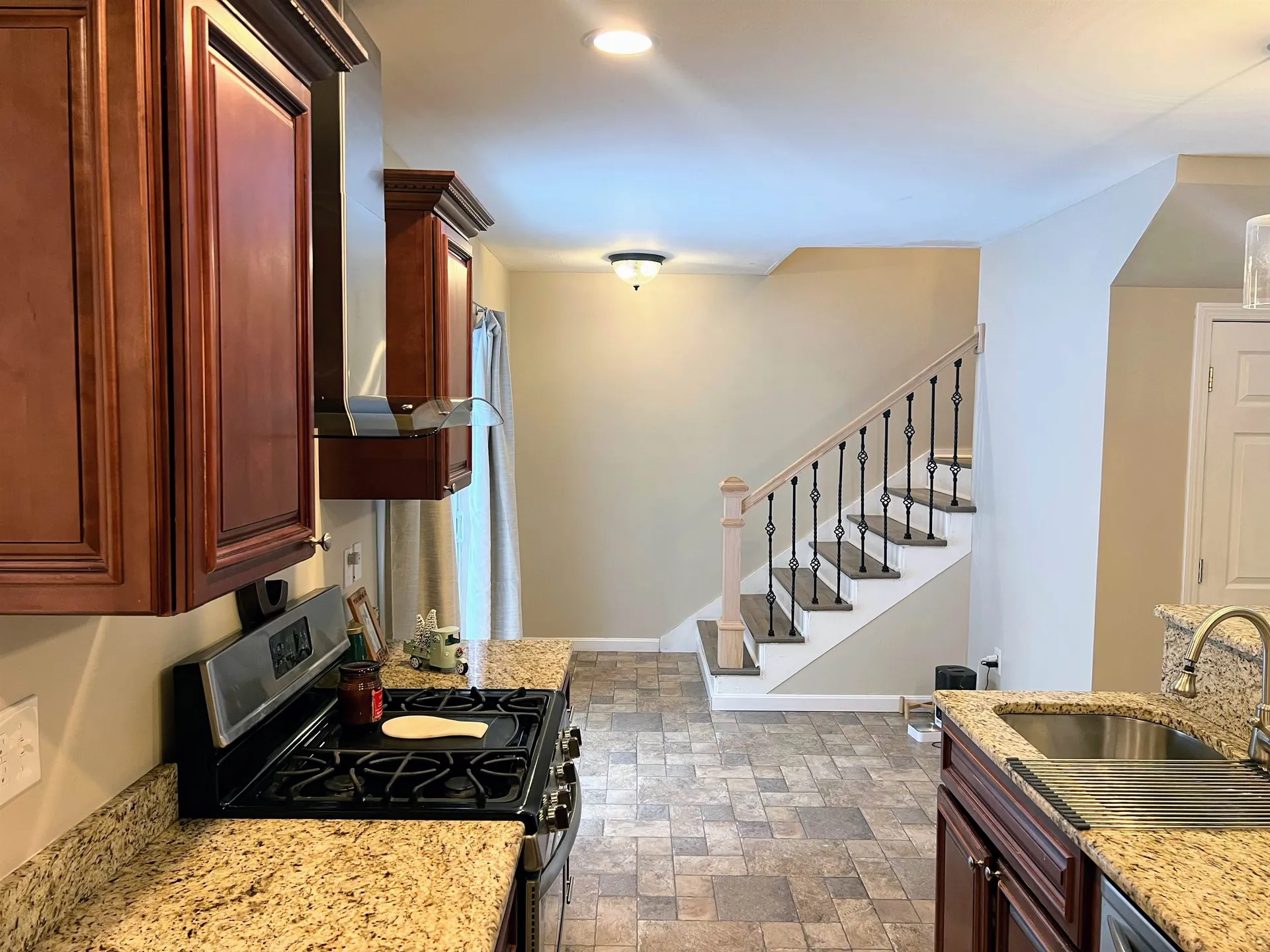 99 King Street Nashua NH 03060