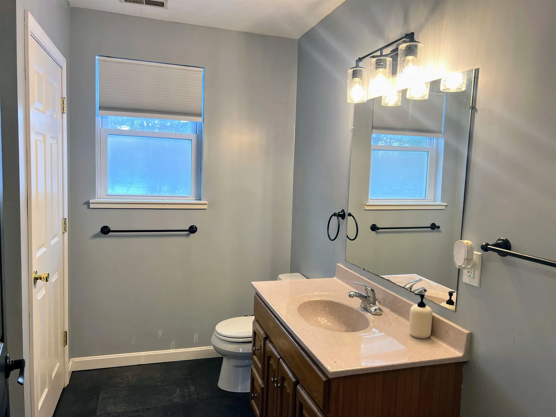 99 King Street Nashua NH 03060