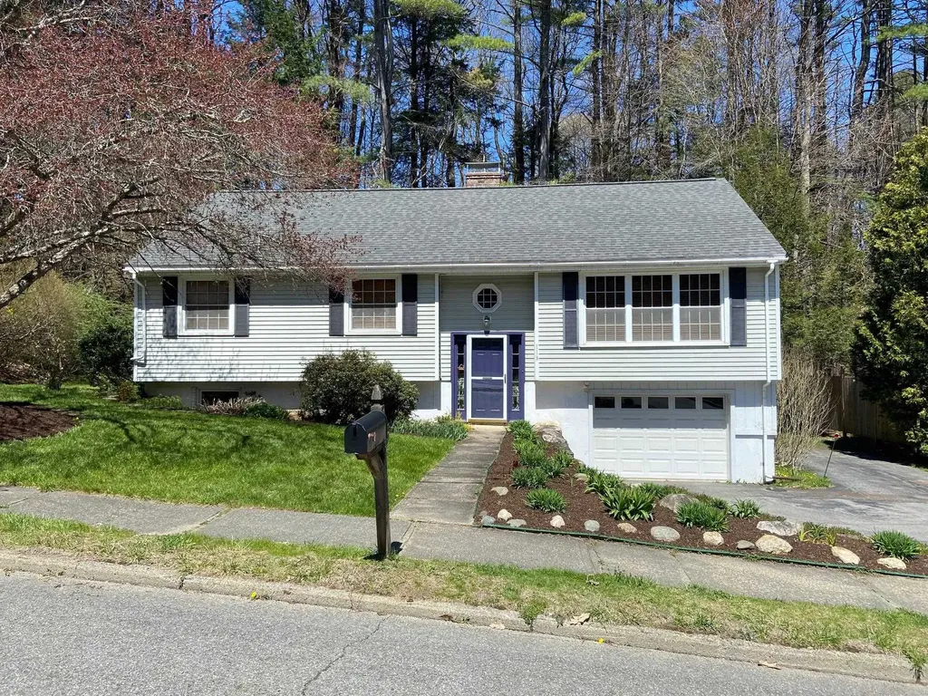 113 Stockwell Drive Brattleboro VT 05301