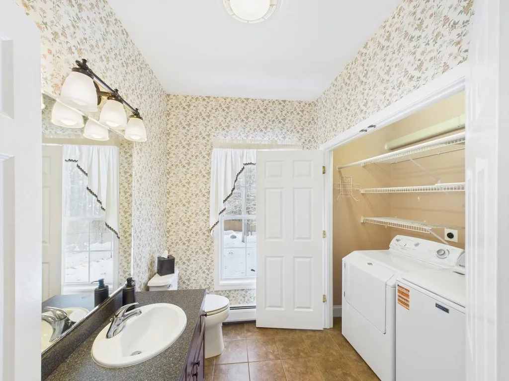 159 Carter Hill Road Concord NH 03303