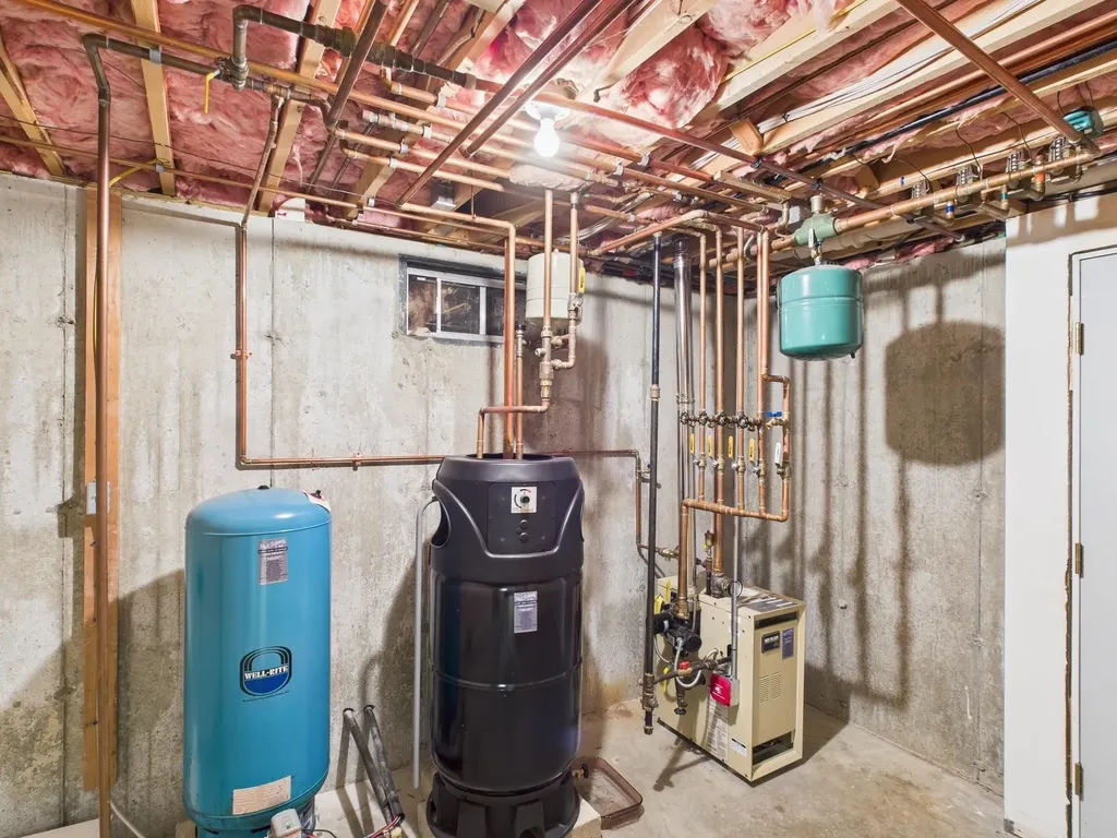 159 Carter Hill Road Concord NH 03303