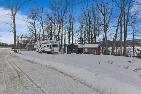 364 Delong Lane Shoreham VT 05770