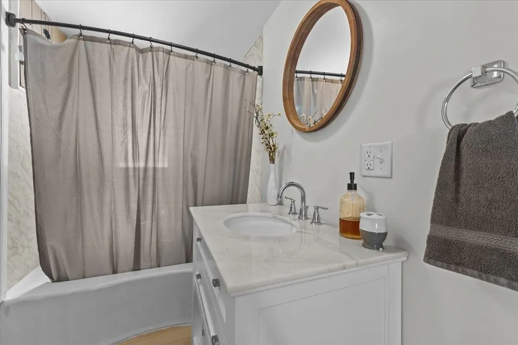 80 Pinecrest Drive Essex VT 05452