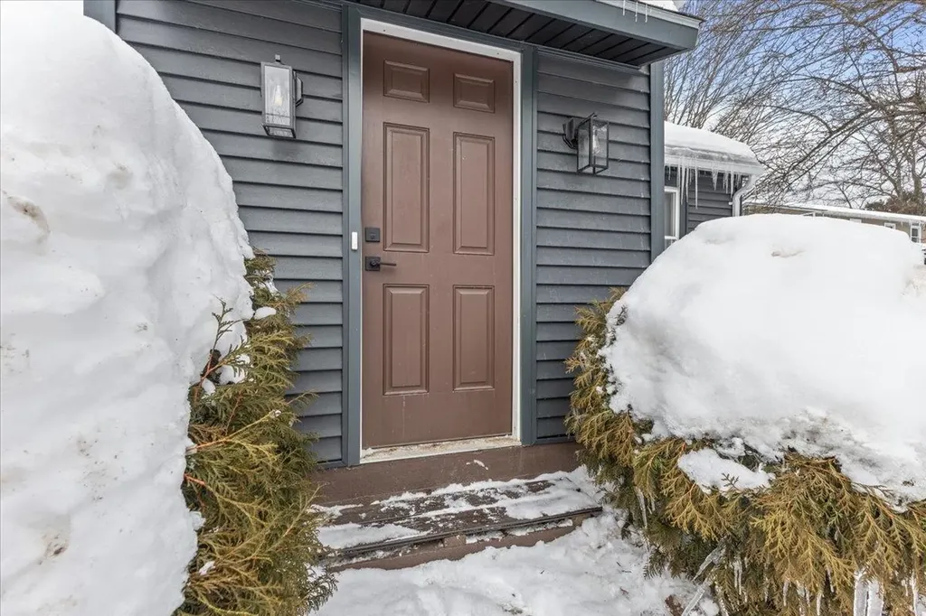 80 Pinecrest Drive Essex VT 05452