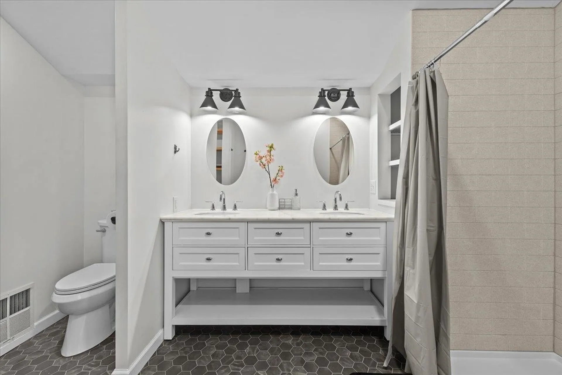 80 Pinecrest Drive Essex VT 05452