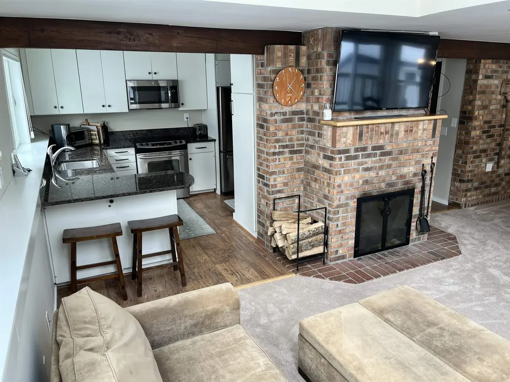 104 Spring Fling Road Warren VT 05674