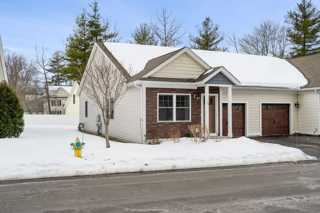 12 Scenic Drive Nashua NH 03062