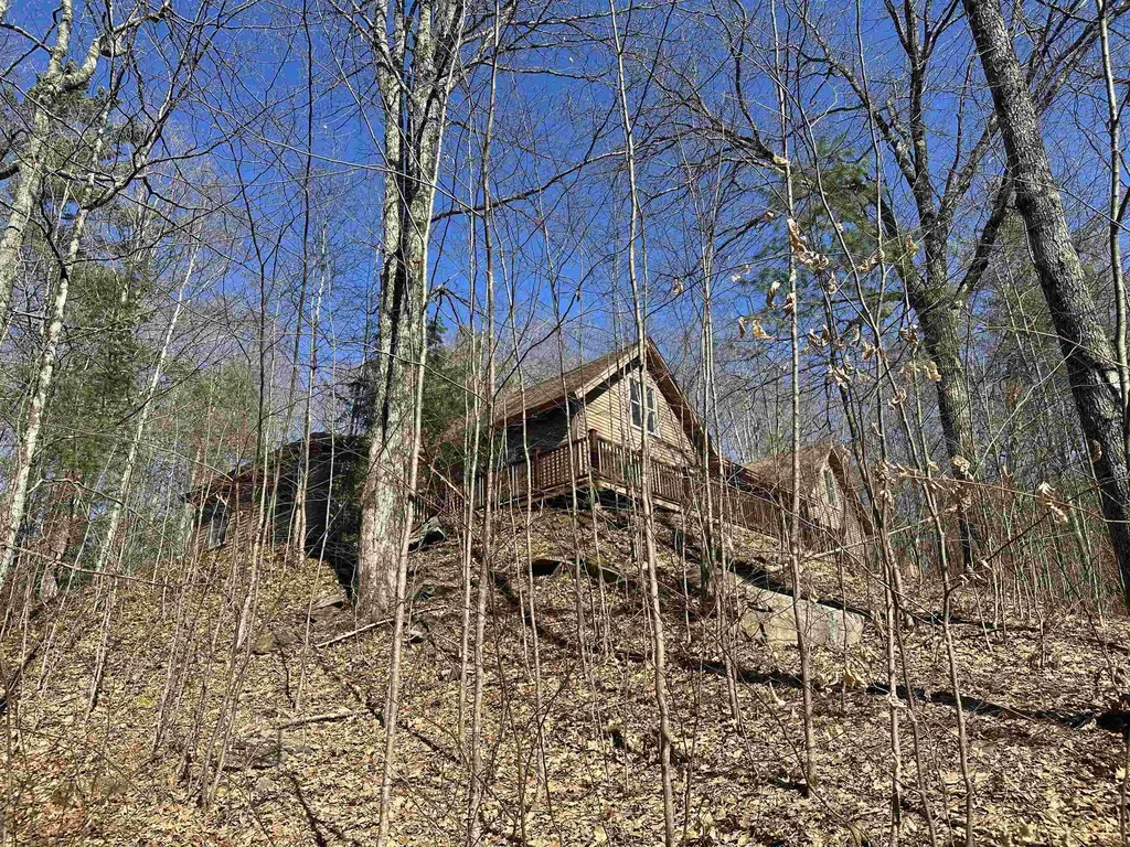 639 Baker Turn Road Hartford VT 05059-1486