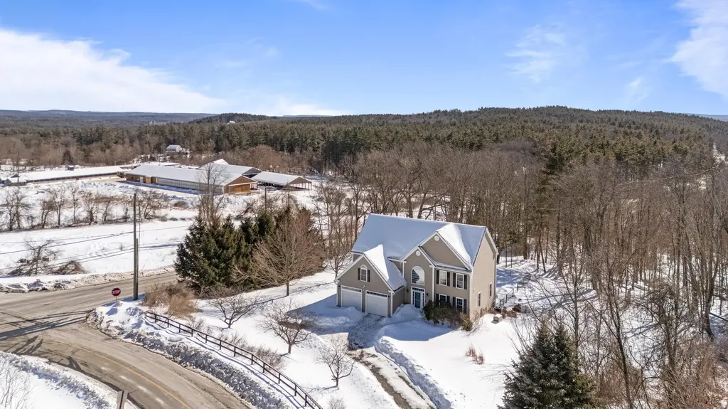 2 Purgatory Road Mont Vernon NH 03057