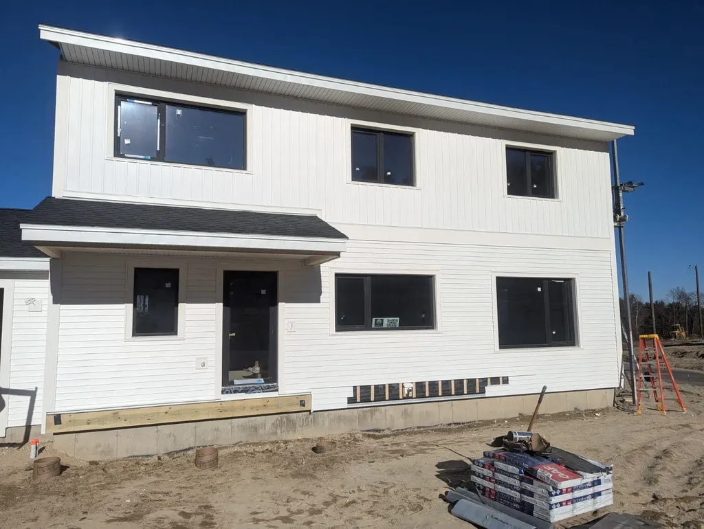 39 Windsor Lane Hudson NH 03051