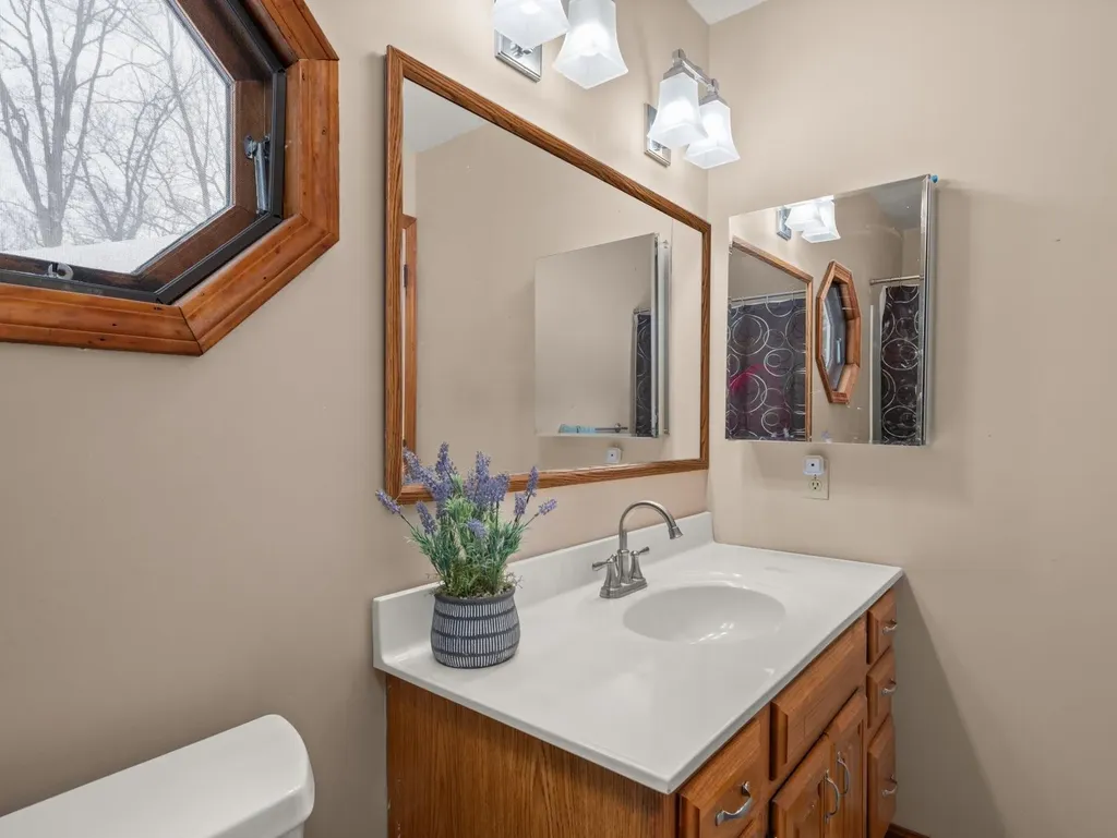 16 Ridge Road Essex VT 05452