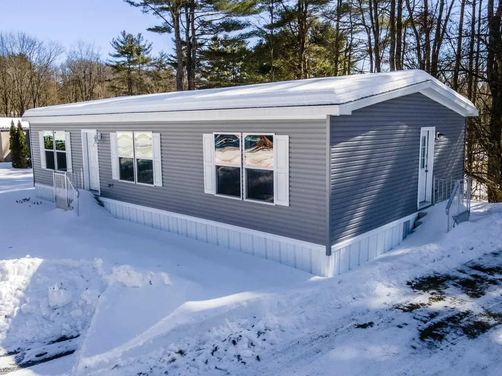 11 Blueberry Hill Park Charlestown NH 03603