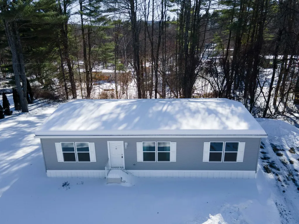 11 Blueberry Hill Park Charlestown NH 03603