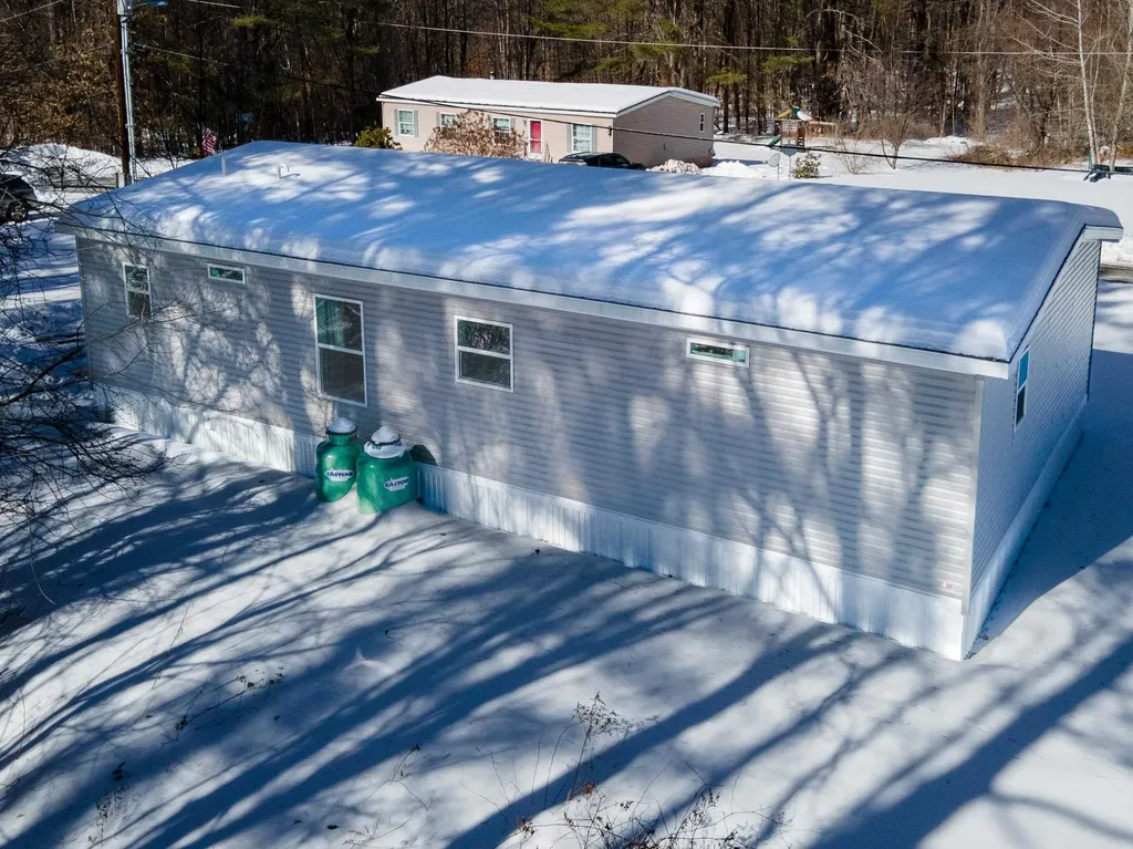 11 Blueberry Hill Park Charlestown NH 03603