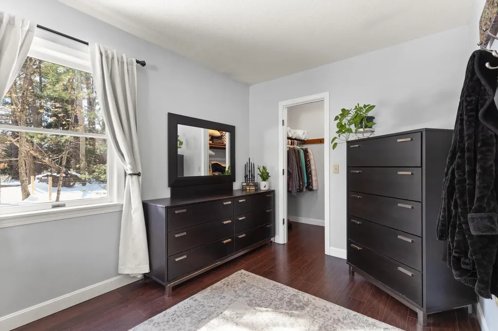 3 Christopher Lane Pelham NH 03076