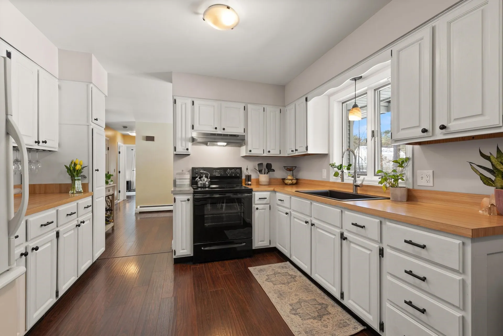 3 Christopher Lane Pelham NH 03076