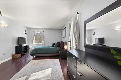 3 Christopher Lane Pelham NH 03076